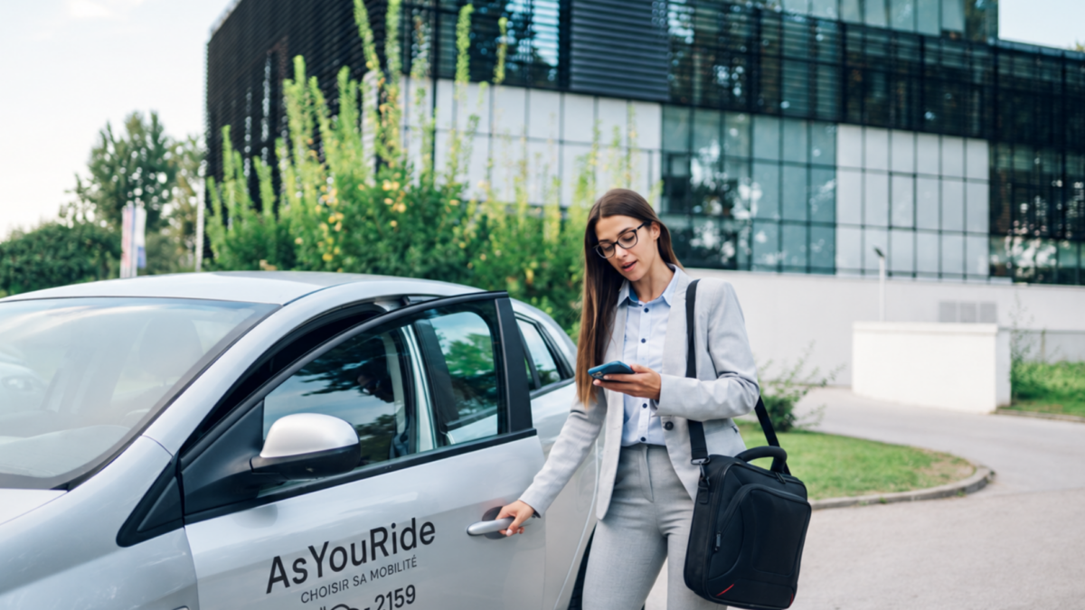 Flotte de véhicules partagés en entreprise avec logo AsYouRide 2159