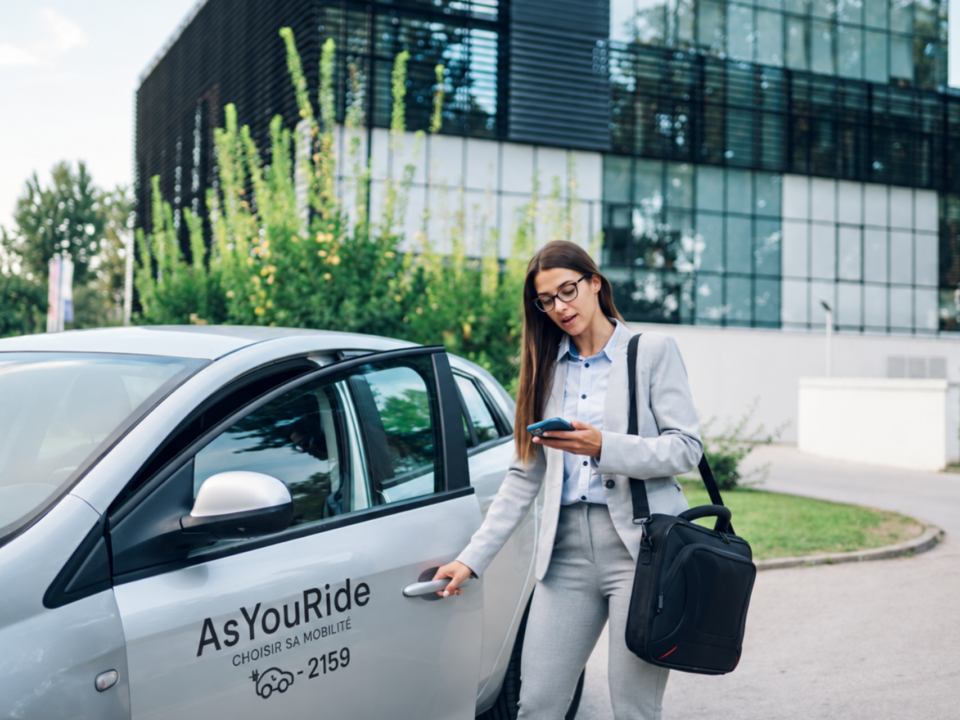 Flotte de véhicules partagés en entreprise avec logo AsYouRide 2159